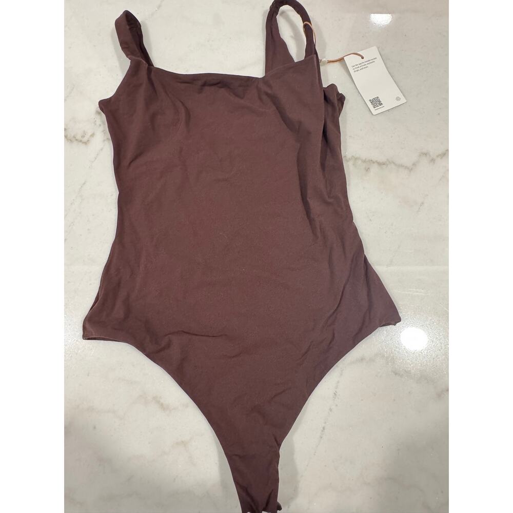 Quince Second Skin Square Neck Tank Bodysuit Brown Medium NEW - Picture 2 of 11